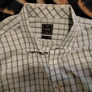 Authentic GAP Mens Dress Shirt L. New w/ No Tag. Super quality. Super nice.